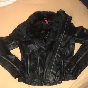 Leather jacket with fur